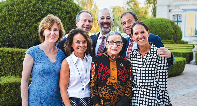 front row: Jean Moran Kaplan, Shari Aronson, Justice Ruth Bader Ginsburg, and Elisabeth Chasin; back row: Jeffrey Aronson ’83, Stephen Kaplan ’83, and Charles Chasin ’83. 