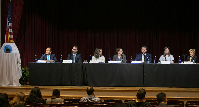 The 2018 Grunin Prize finalists speaking on a panel