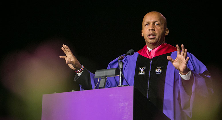 Professor Bryan Stevenson addressing the Class of 2018