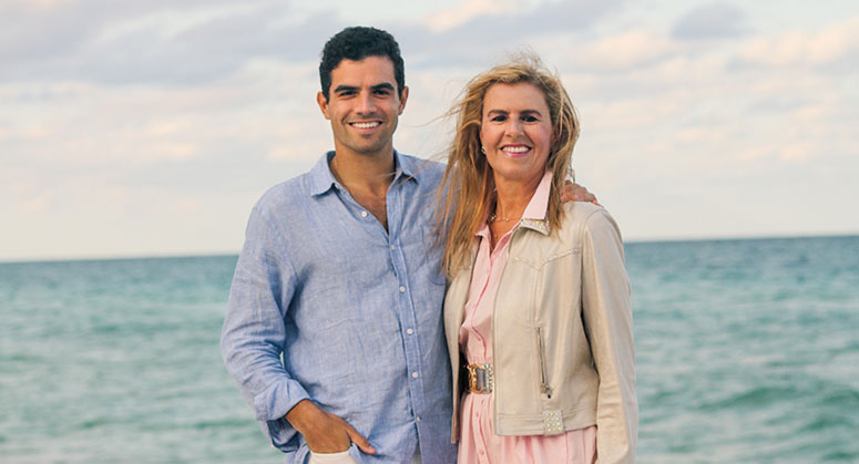 Mark S. Weiss ’21 with his mother, Miriam S. Weiss ’93