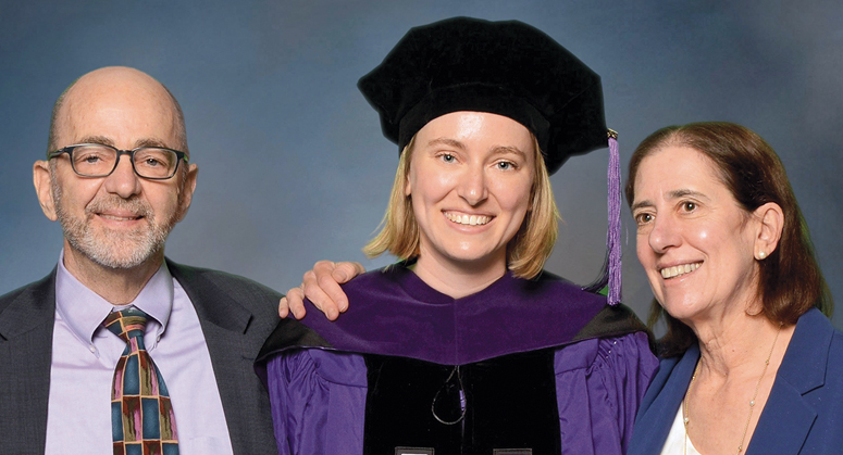 Rebecca Orleans ’22 with her parents, Jonathan Orleans ’84 and Linda Liefland ’83