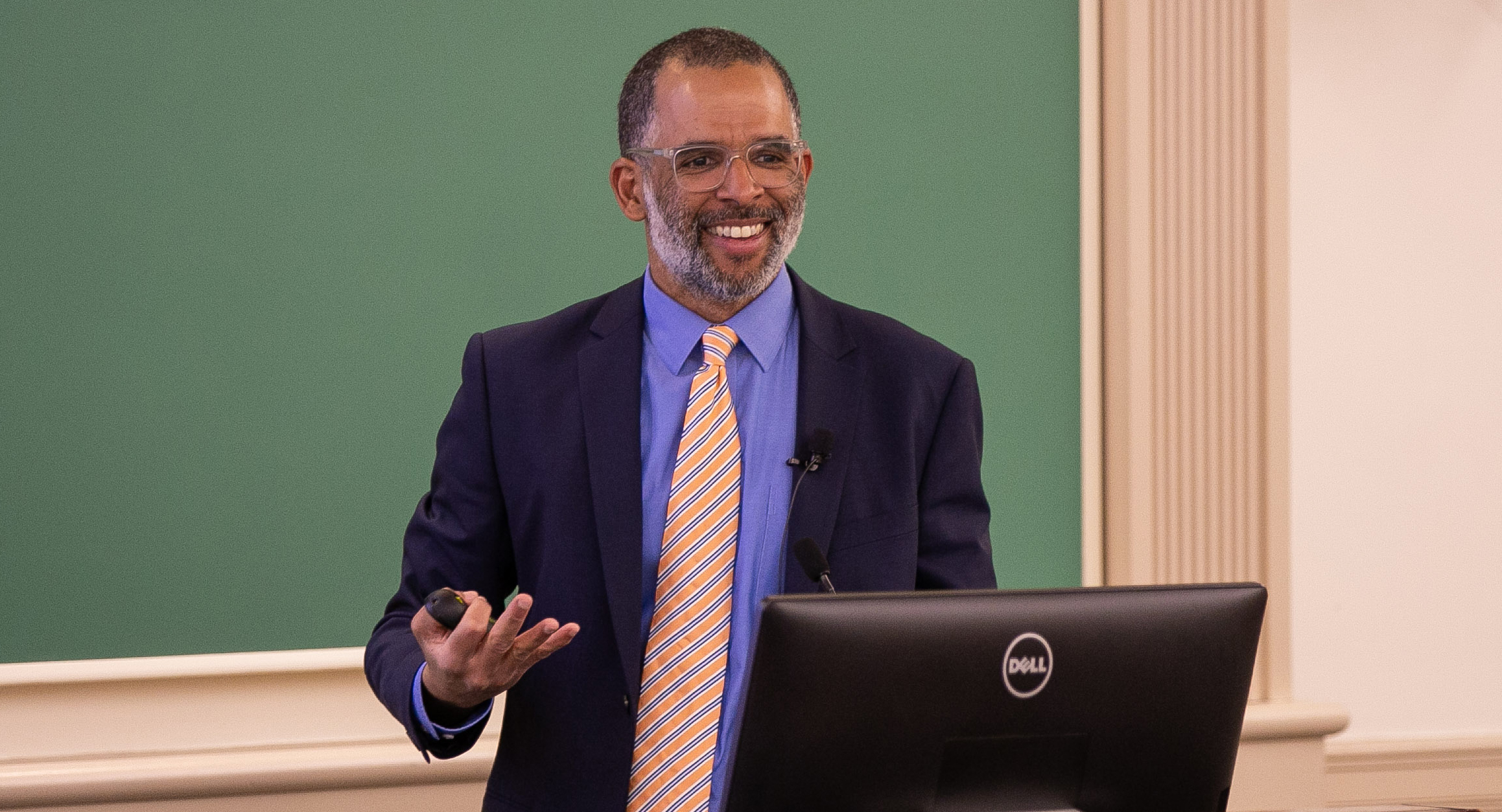 Professor Steven Dean teaching a class during reunion weekend 2019