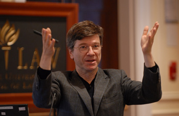Jeffrey Sachs giving the keynote at the 2007 Rubin Symposium