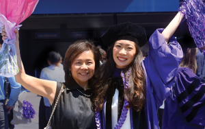 Samantha Loui ’26 with her mother, Rose Chan ’86