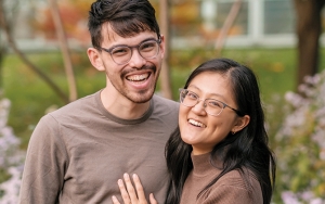 Tom Hale ’24, NYU School of Law Dean’s Scholar, with his fiancée, Julie Zhu ’23