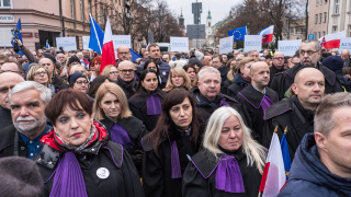 Judges and lawyers from across Europe protest in Warsaw against amendments to the country's judicial laws.