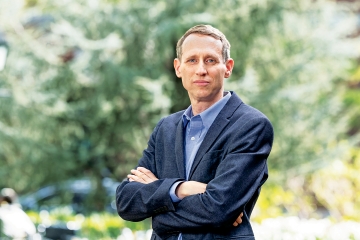 Oren Bar-Gill