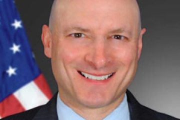 Elliot Kaye '04