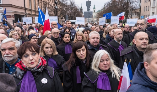 Judges and lawyers from across Europe protest in Warsaw against amendments to the country's judicial laws.