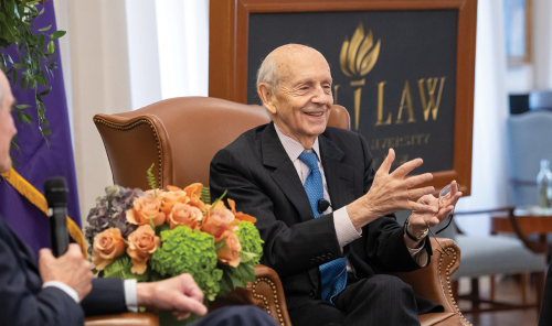 Stephen Breyer and David Boies on stage