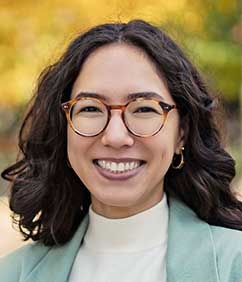 Annie Lo smiling headshot