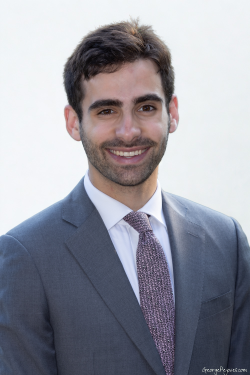 Sam Weinberg headshot