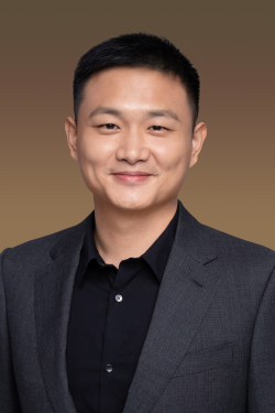 Global Professor of Law John Liu