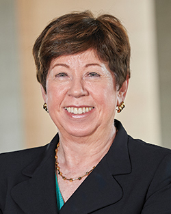 Helen Scott headshot