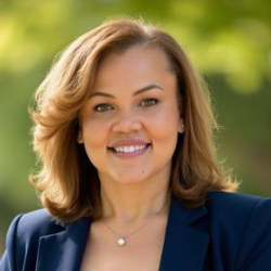 Ivy Brewer's headshot