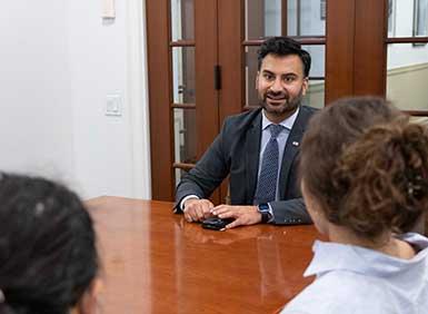 Ali Zaidi meets with students