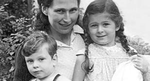 Gertrud Mainzer with her two children