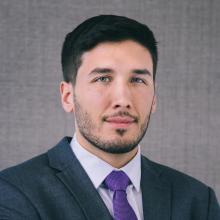 Eduardo Schneider headshot