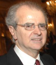 NYS Chief Judge Jonathan Lippman '68 announces new pro bono